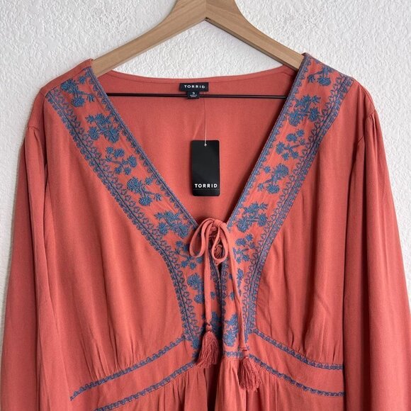 Torrid Embroidered Lace-Up Babydoll Top NWT Size 3 - Picture 7 of 8